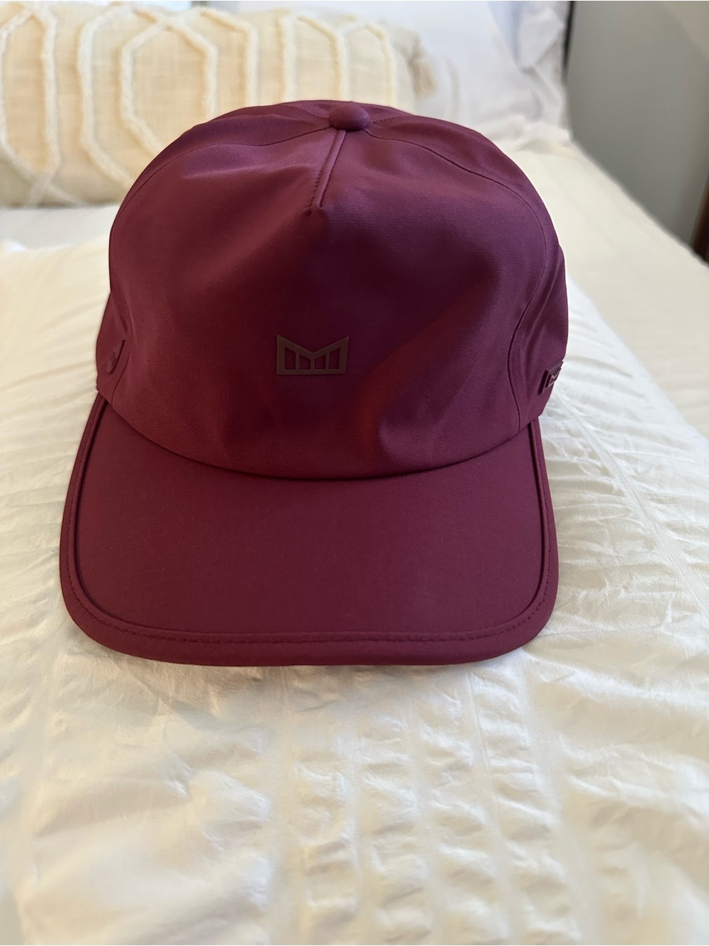 Melin Hydro Odysea VO2 Hat Maroon - Size Small